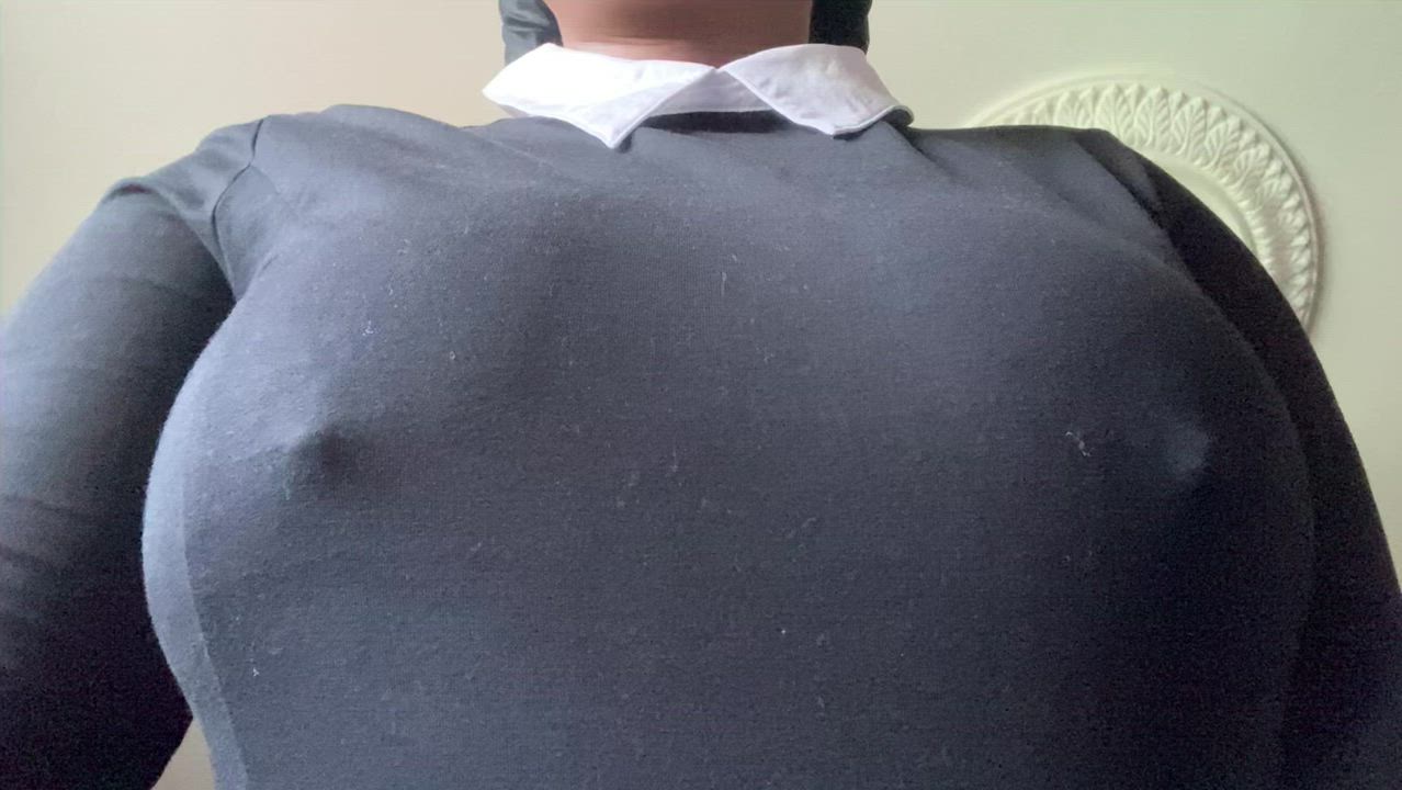Wednesday’s tits on a Tuesday. Happy Titty Tuesday.