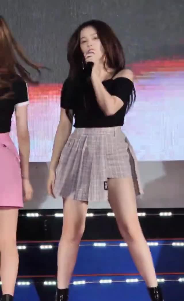 n a n c y ~ ? x ? 2