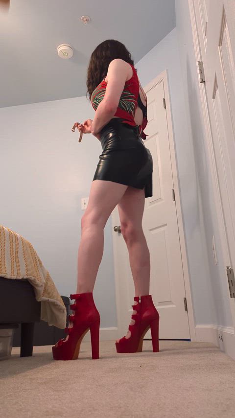 ass heels high heels skirt trans trans woman trans girls transgender beautiful-transwomen