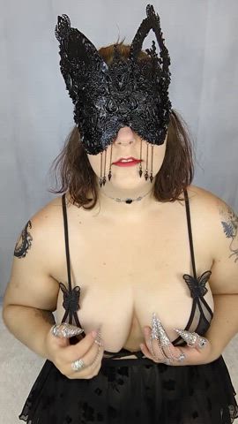 Would you kindly place your face between my tits? Thanks.
