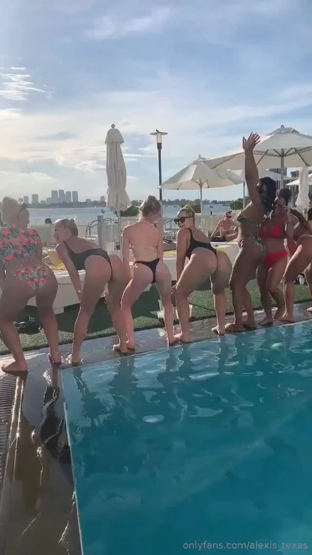 white flag for those girls, Alexis's ass is Unbeatable
