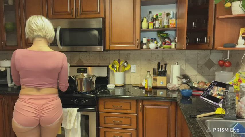 ass kitchen shorts thick gif