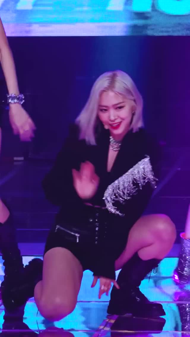 ITZY - Ryujin