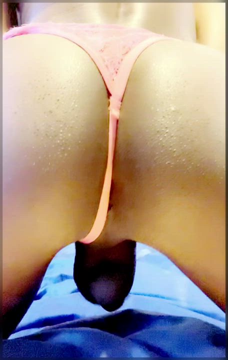 Make it jiggle when you fuck me 😋