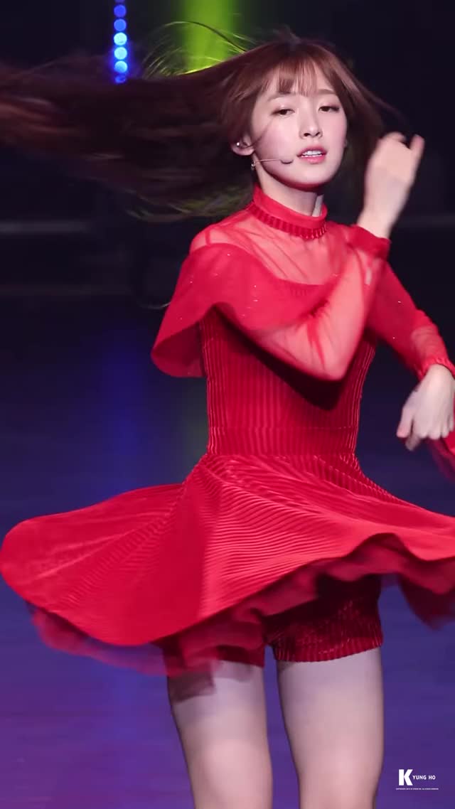 Oh My Girl Arin's Thigh Gap