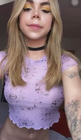 Kind of trap I wanna meet &lt;3. Anyone got her name ?