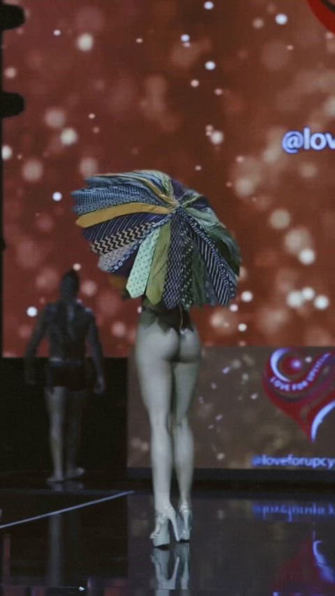 babe brunette swimsuit gif