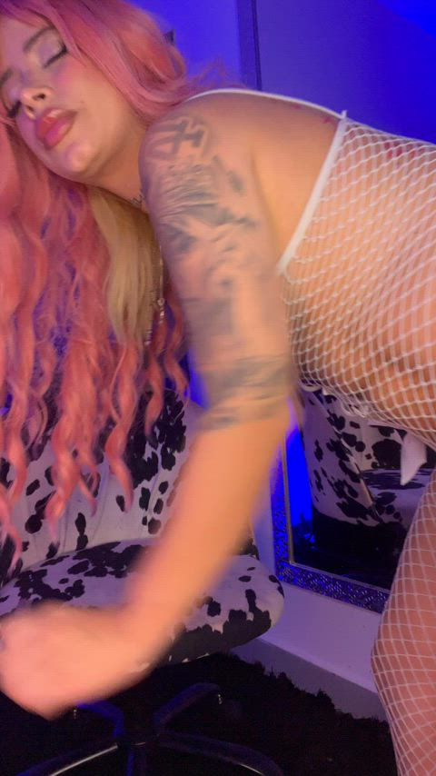 amateur ass big ass lesbian masturbating orgasm public tiktok gif