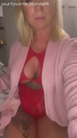 amateur blonde flashing gif