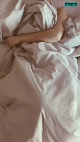 18 years old ass big tits boobs bouncing tits french gif