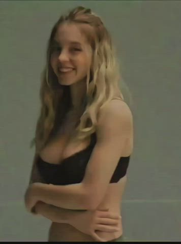 big tits celebrity sydney sweeney gif