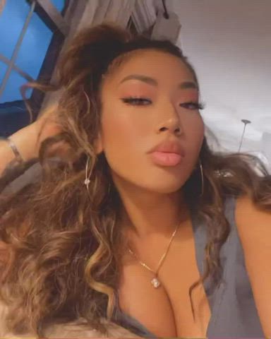 Amateur Asian Facial gif
