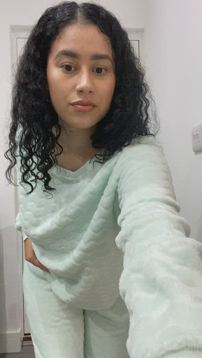 I want to let one lucky Redditor cum on my ass multiple times