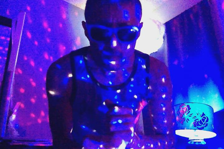 party smoking solo gif