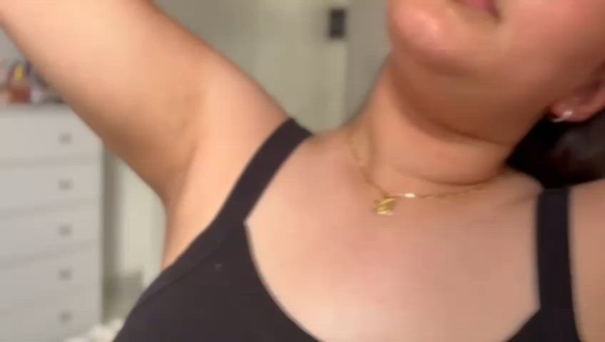 amateur armpits onlyfans just-boobs gif