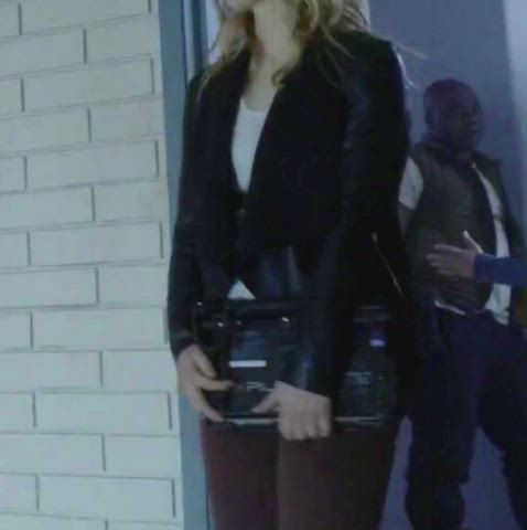 ass booty jeans petite piercing redhead gif