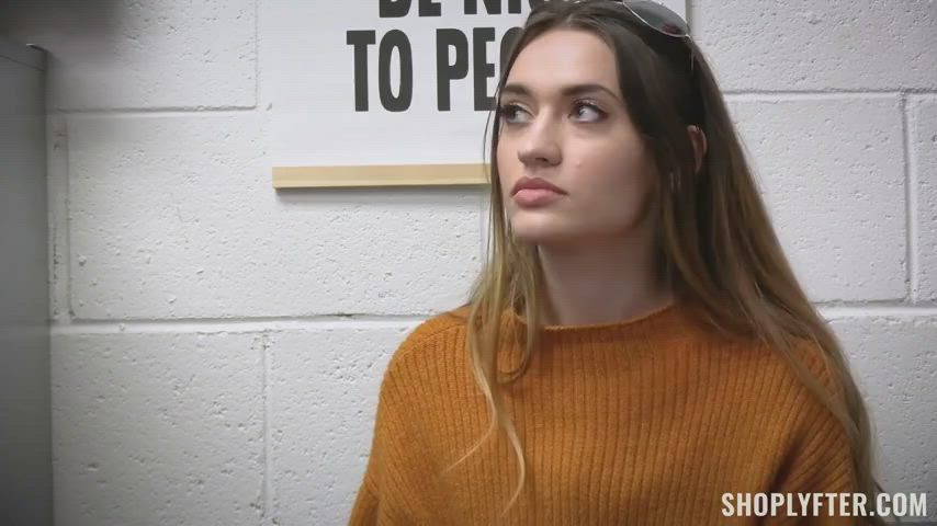 [/r/porninseconds] Shoplyfter Sera Ryder Stepdad Steps In