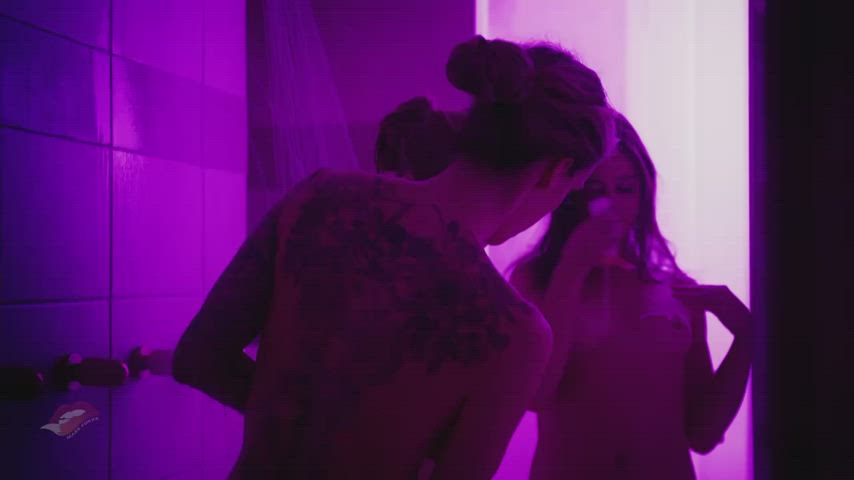 lesbian marsfoxxx shower gif
