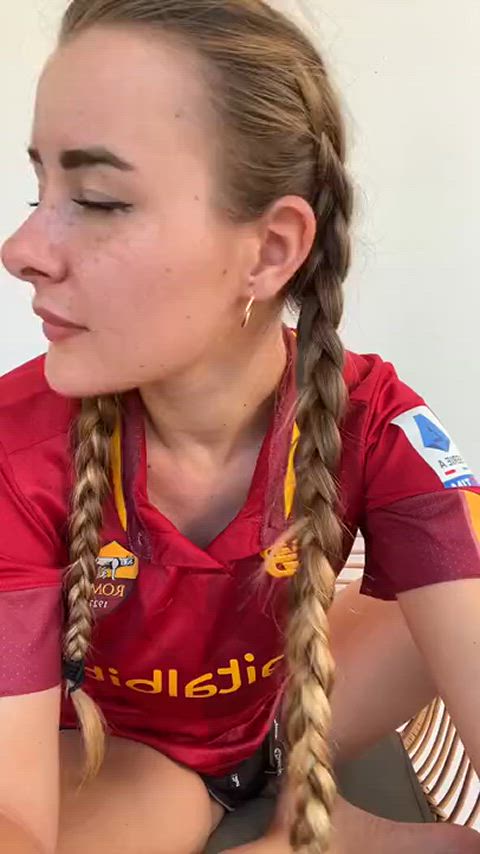 amateur feet freckles girlfriend italian gif