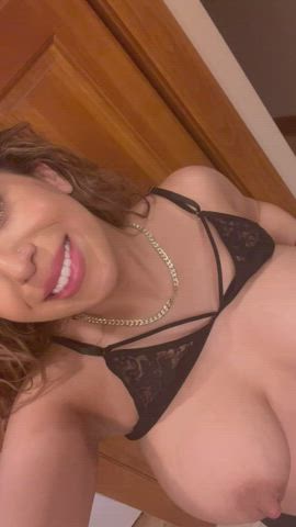 I was hooking up with a tinder date and needed to empty my tits in his bathroom