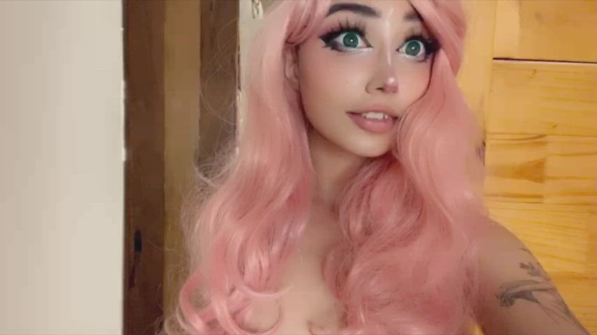 would u date a cute 19 y/o girl like me