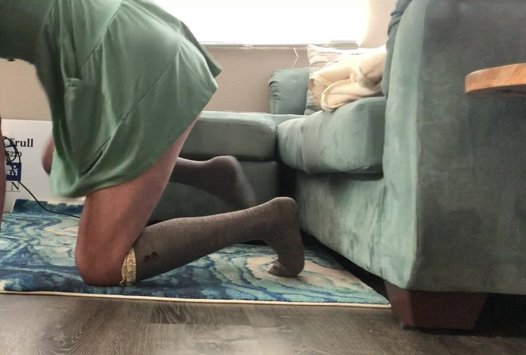 practicing some poses before I fuck myself!