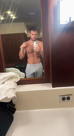 amateur gay gym muscles onlyfans solo gif