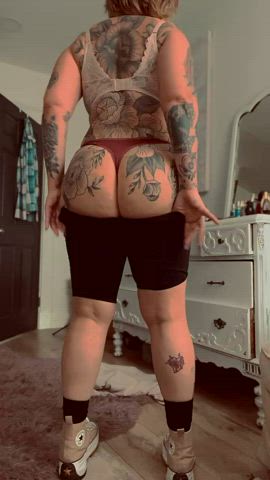 Jiggle into my yoga shorts