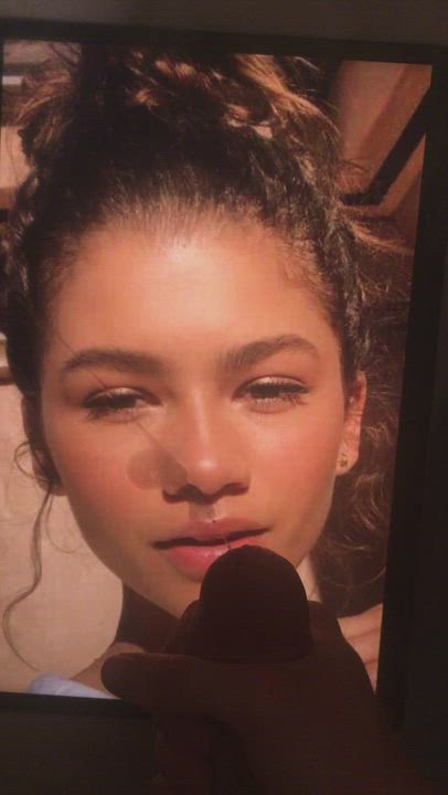 Cum Tribute Zendaya gif