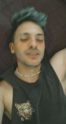 this Alpha needs some feet to get satisfied