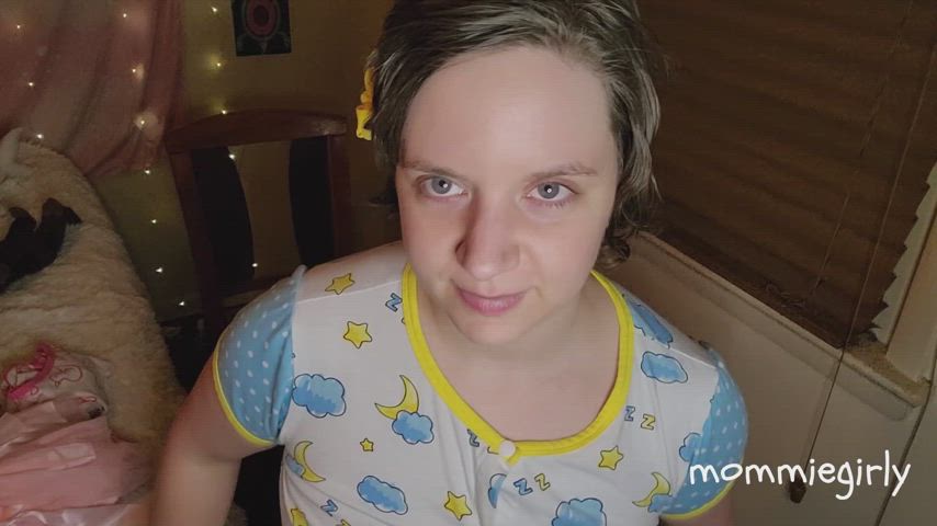 Daddy, do you like my outfit with the matching bib? I would love for you to feed