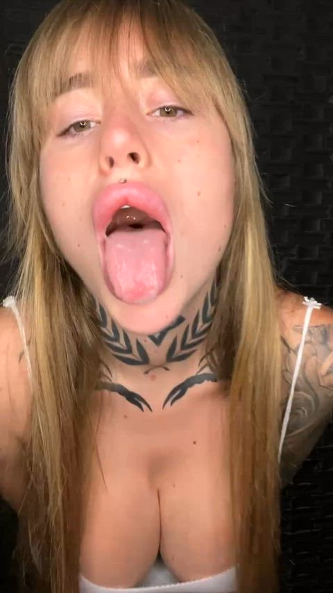 If you’re not into big fake tits, you can still get a hug from me [oc]