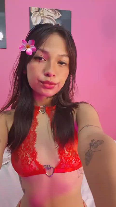 cam camgirl latina sensual teen teens webcam gif