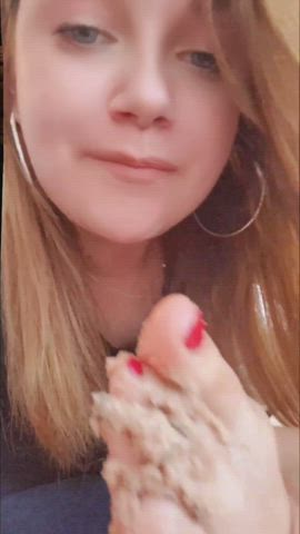 Who wants to taste my cake soles??