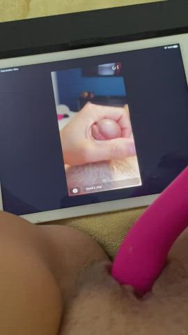 Ahhg that video of this guy’s deipiing is so hot