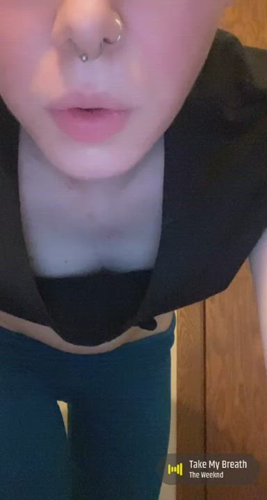 i hope you enjoy my pre-gym panty peel 😇