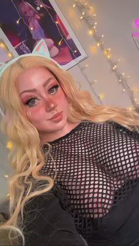 alt amateur boobs bouncing bouncing tits gamer girl goth natural tits tits gif