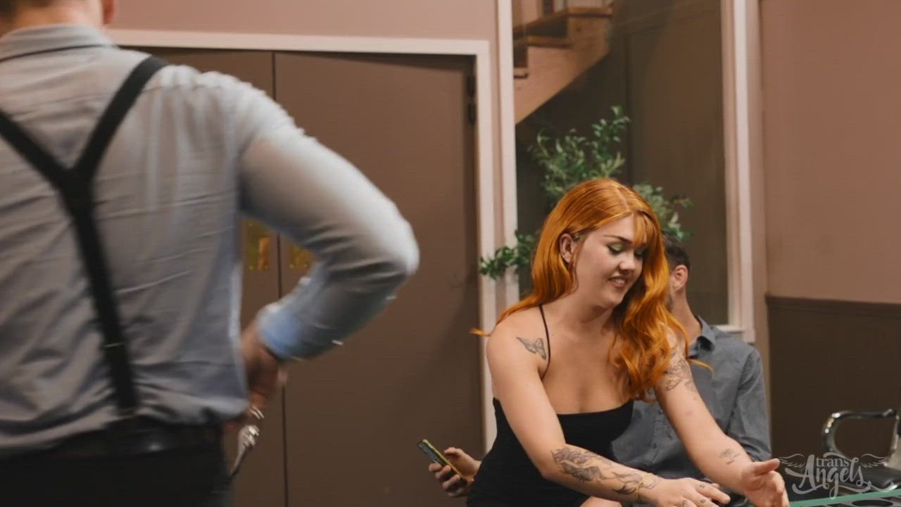 Daisy Taylor gets her cofk sucked in front of her hubby