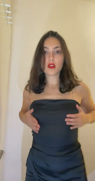 I'm horny as fuck tonight, cum let me know what you would do to me 😘