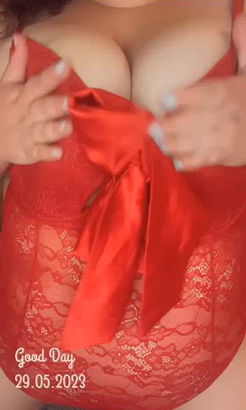 amateur bbw big tits boobs cute lingerie masturbating pov tits gif