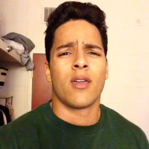 White girls listening to #SoMo #grin0nme #nak3d (Areeya Forouzandeh, 2013-10-07,