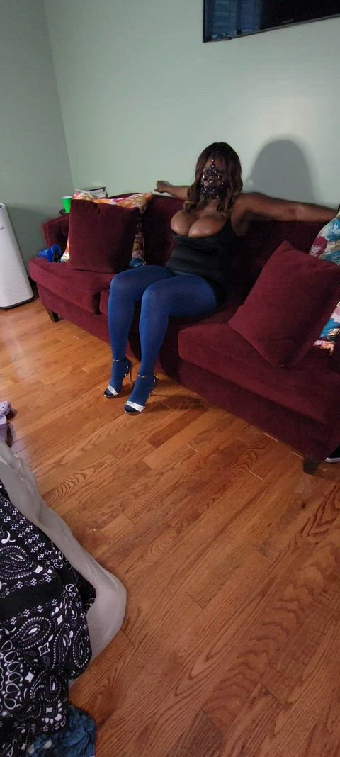 big tits domme heels high heels legs legs up long legs nylon nylons gif