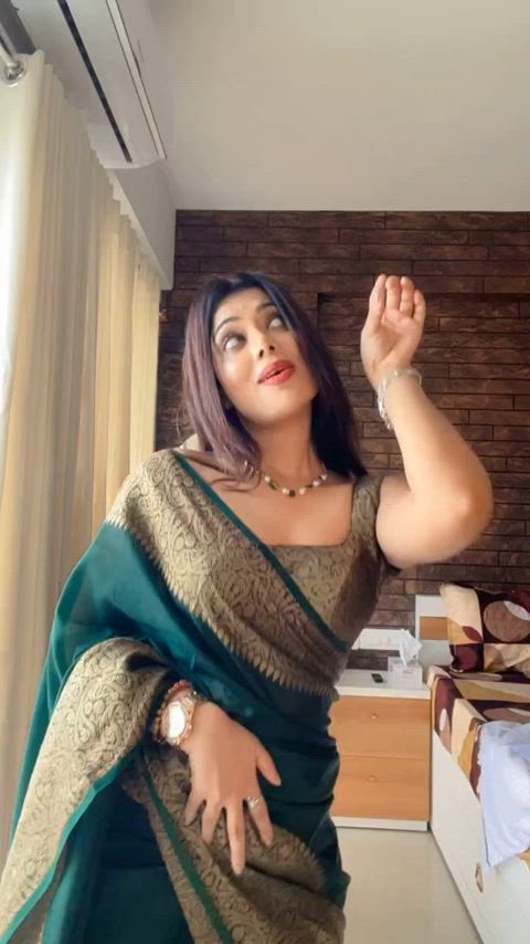 Remya Panickar 🍩😋