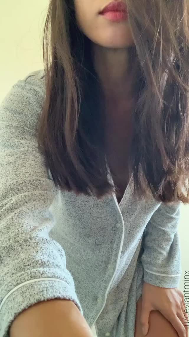 On/Of[f] in motion #5 (sleepwear edition)