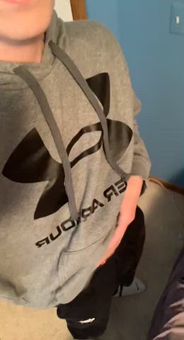[18] this big dick is all yours if u want it 🍆❤️