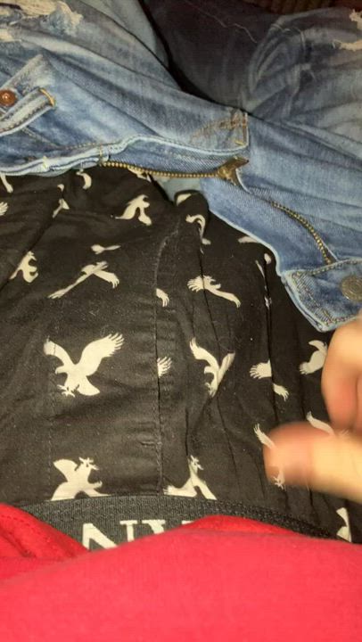 any hung doms wanna make me cum everywhere?