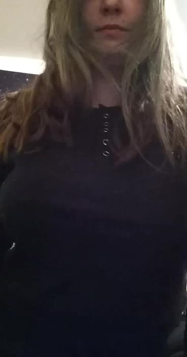 [F] 19 A lil drop before bed! How's everyones night going!? ?