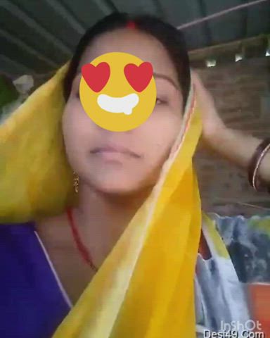 Bhabi showing to her secret bf. Link In comments