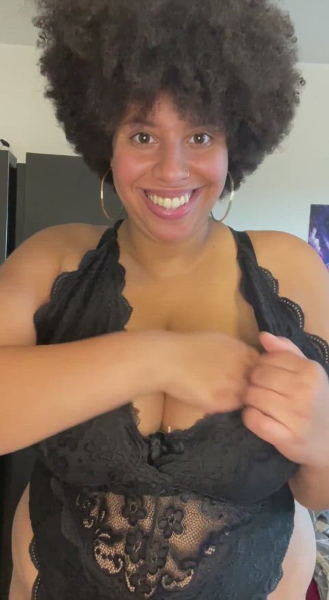 bbw chubby saggy tits big-areolas torpedo-tits gif