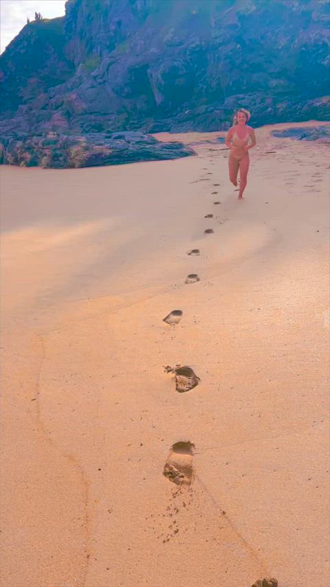 public r/caughtpublic beach gif